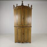 18th century Dutch witwerk cabinet with original key & faux Delft decoration