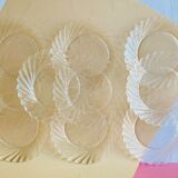 10 small plates in Duralex glass in the shape of flowers - retro-cuisine-vintage