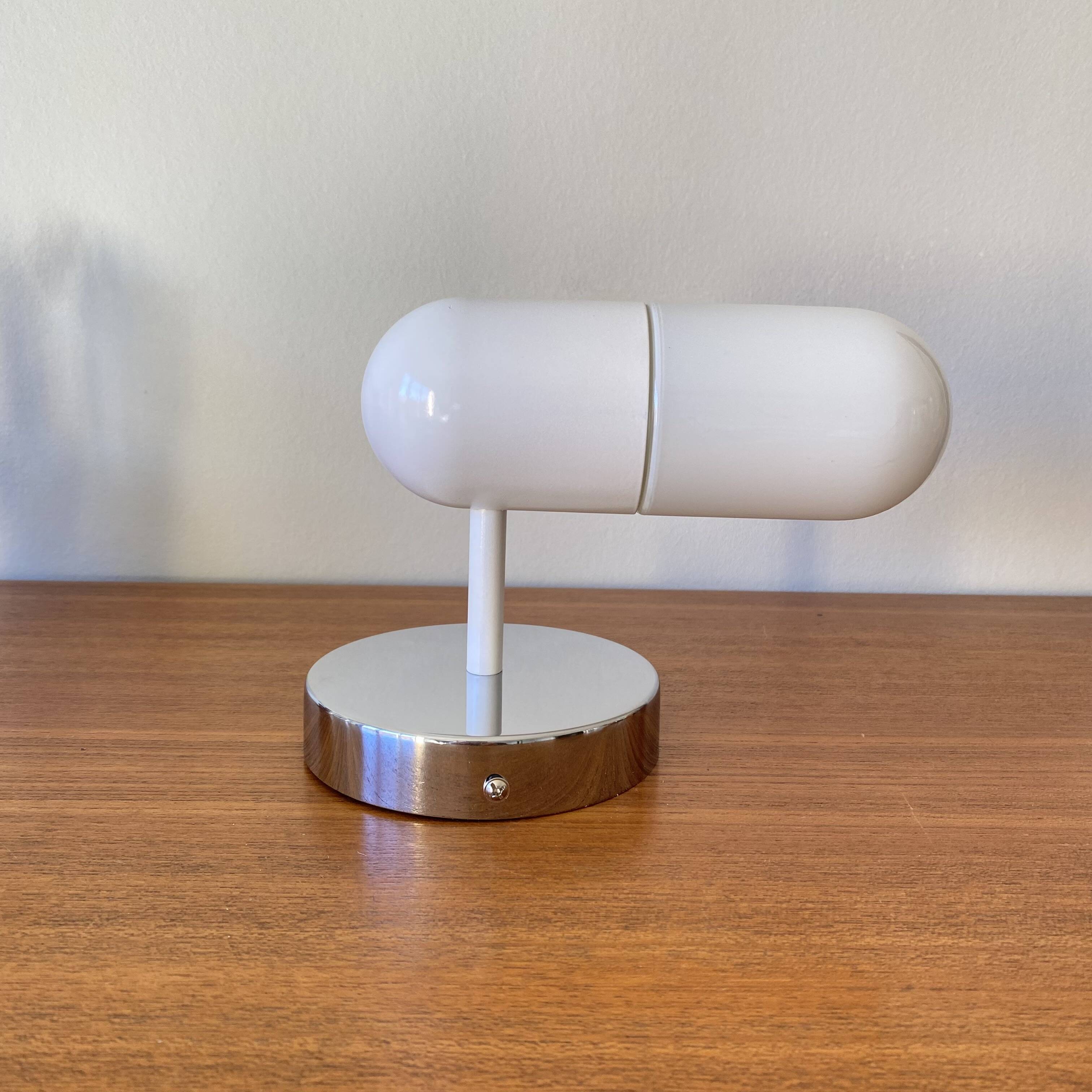 Applique murale verre blanc tubulaire et inox années 80