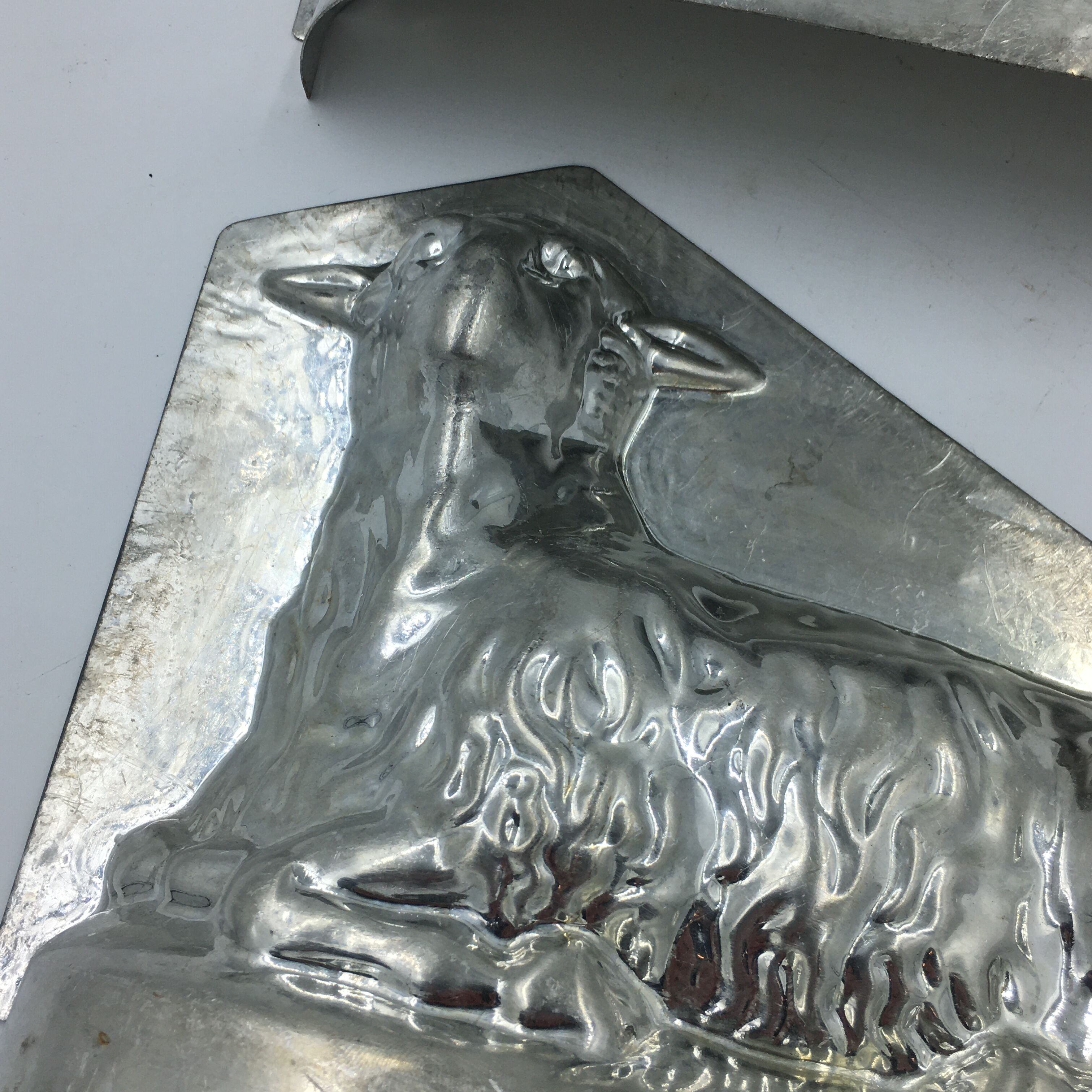 Pascal lamb ice mold