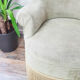 Fauteuil crapaud en velours vert pistache vintage