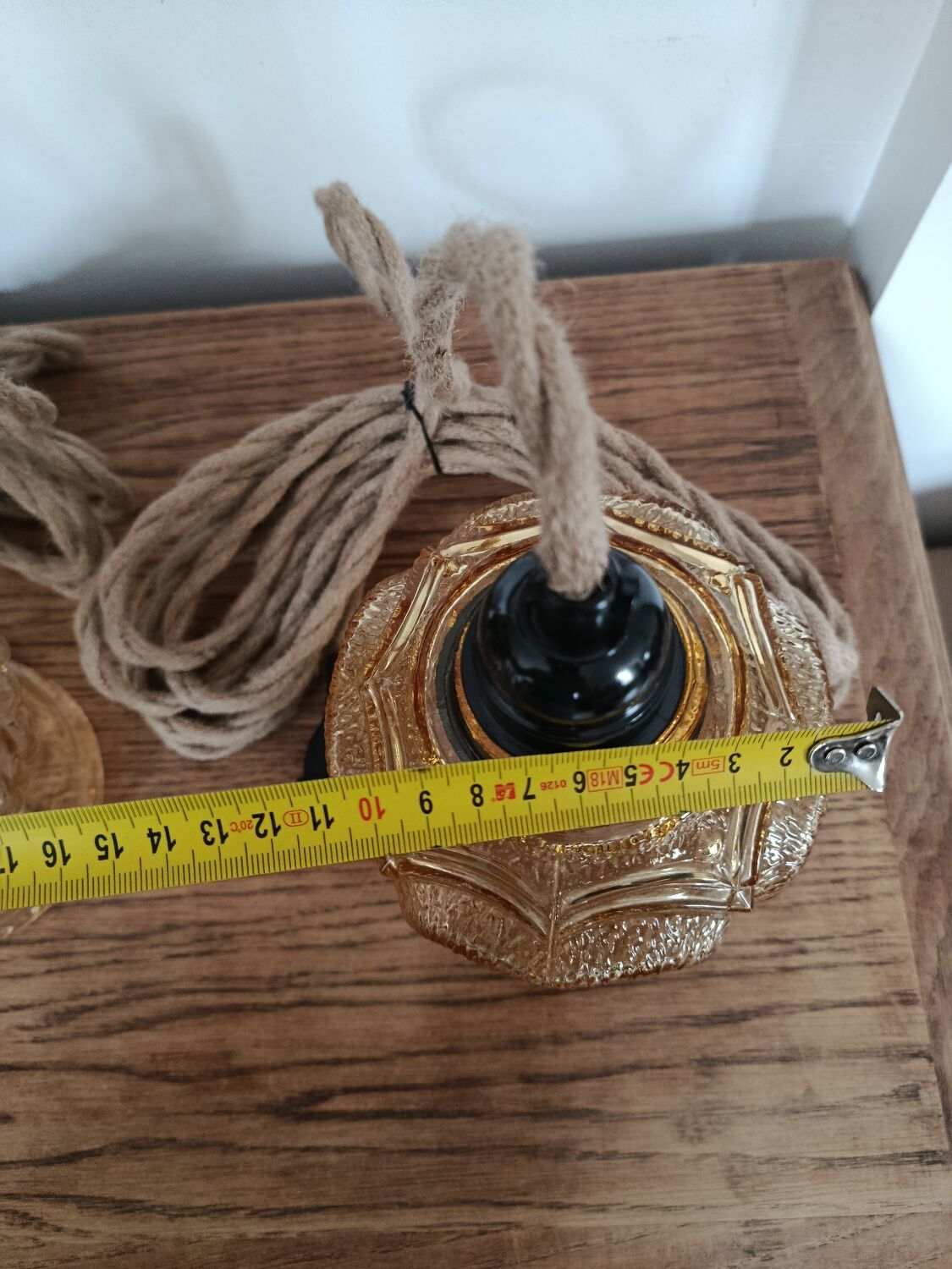 Light fixture / wall light