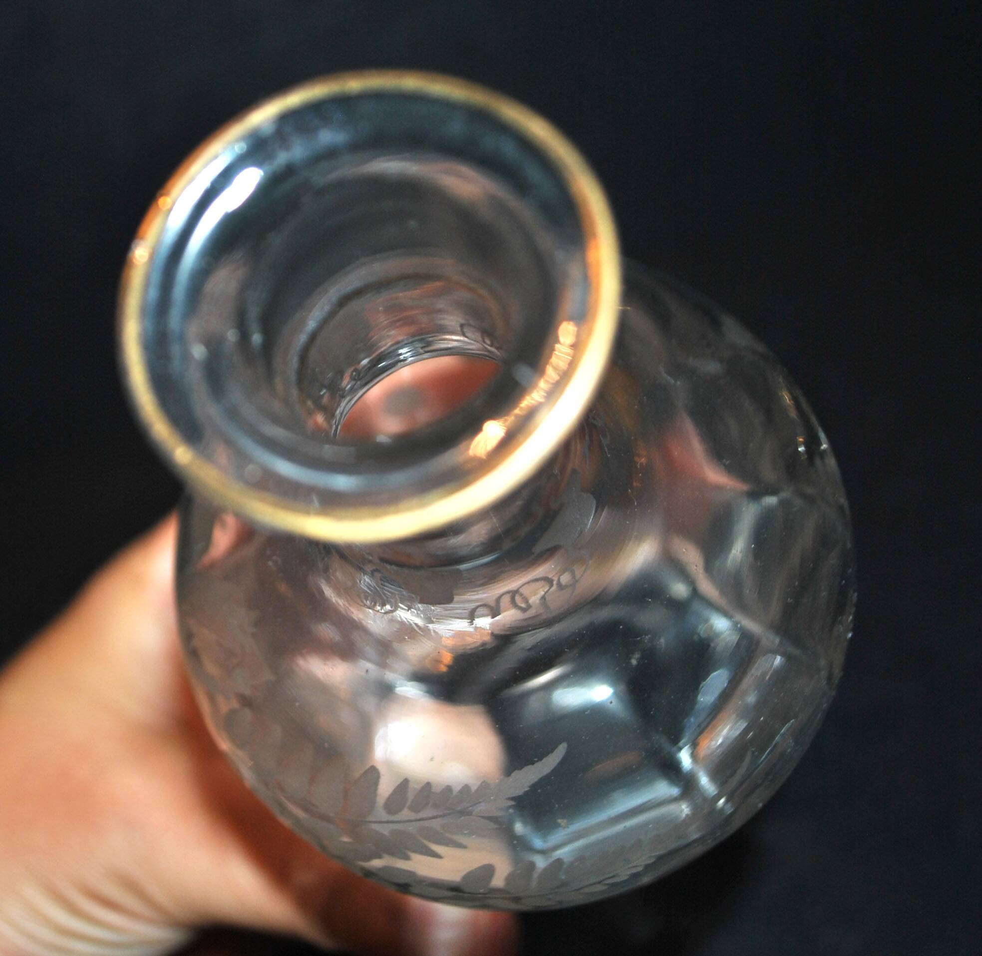 Carafe à liqueur 1900 en cristal soufflé gravé fougère muguet Cave à liqueur Cabaret