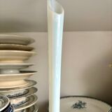 Vase, soliflore en opaline blanche