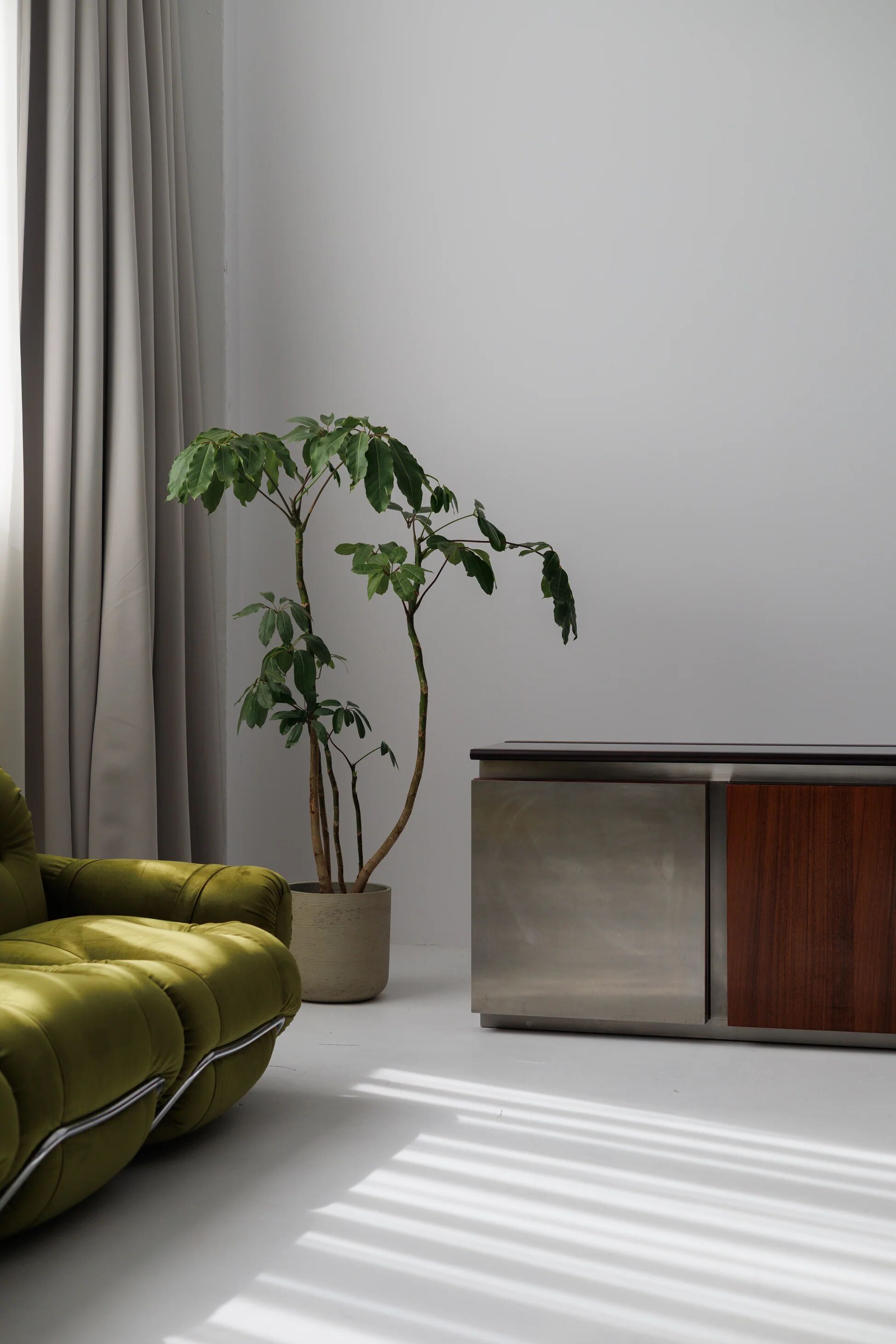 Restored large Parioli sideboard | Room divider by Giotto Stoppino for Acerbis