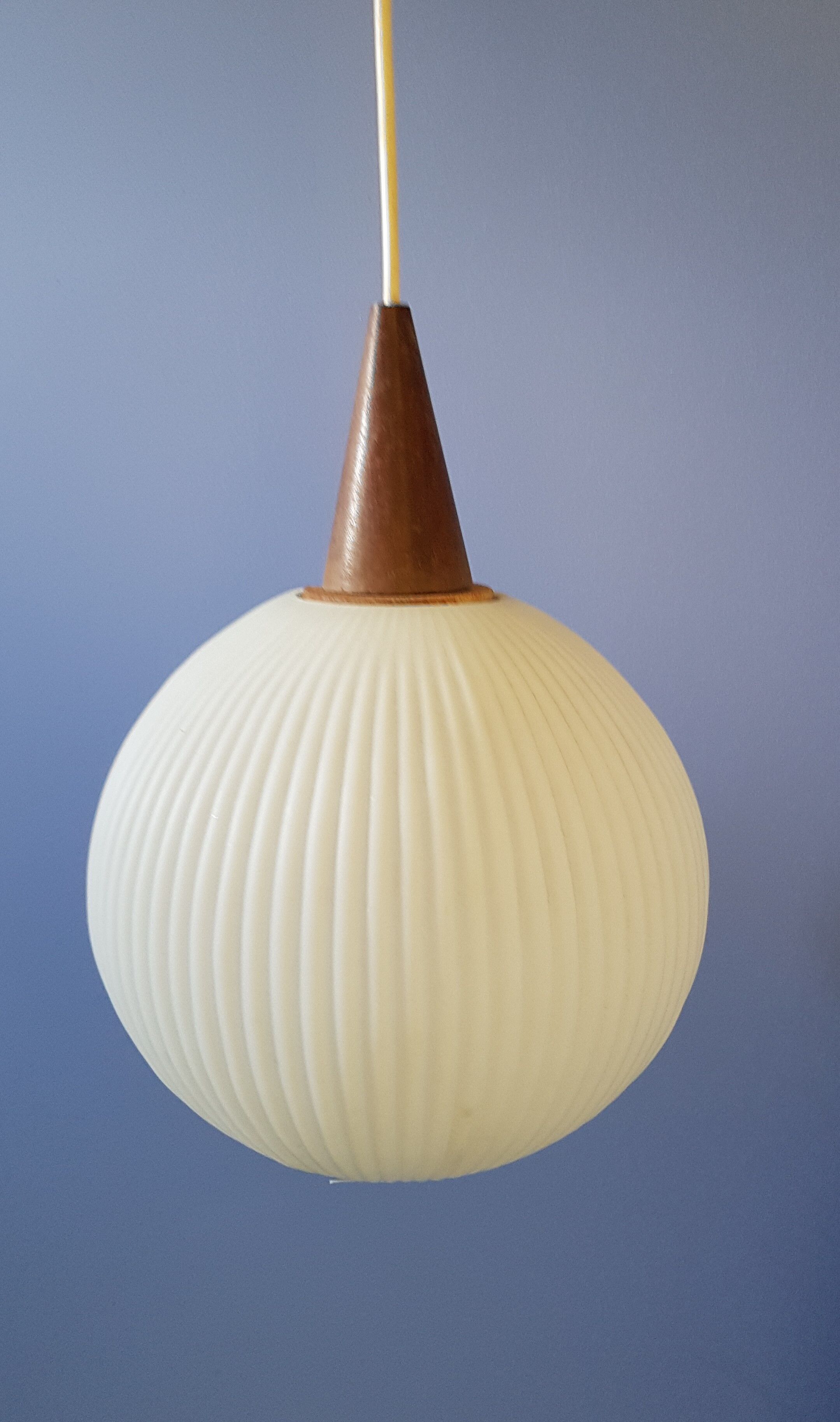 Scandinavian hanging