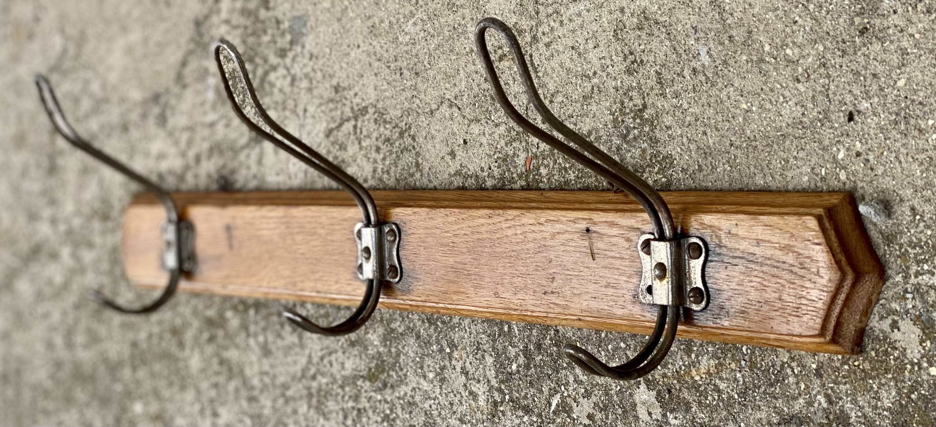 Wall-mounted coat rack with 3 hooks Vintage 1900