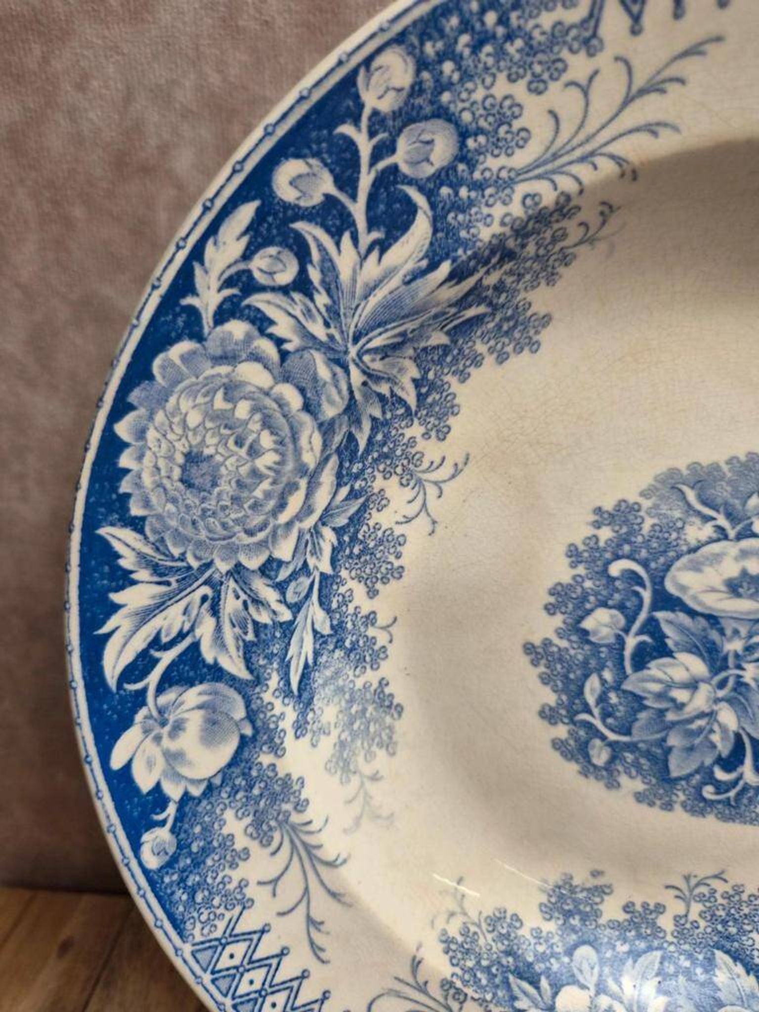 Set of 2 deep plates in Sarreguemines ironstone – Jardinière model – Various decorations