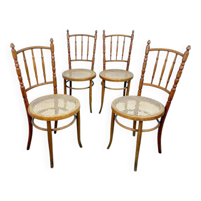 Ensemble de quatre chaises de café en bois courbé antiques – Style Thonet / Fischel – Assise en cannage