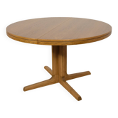 Table à manger ronde extensible en chêne de style mid-century par Farstrup Møbler, Danemark, années 1970.
