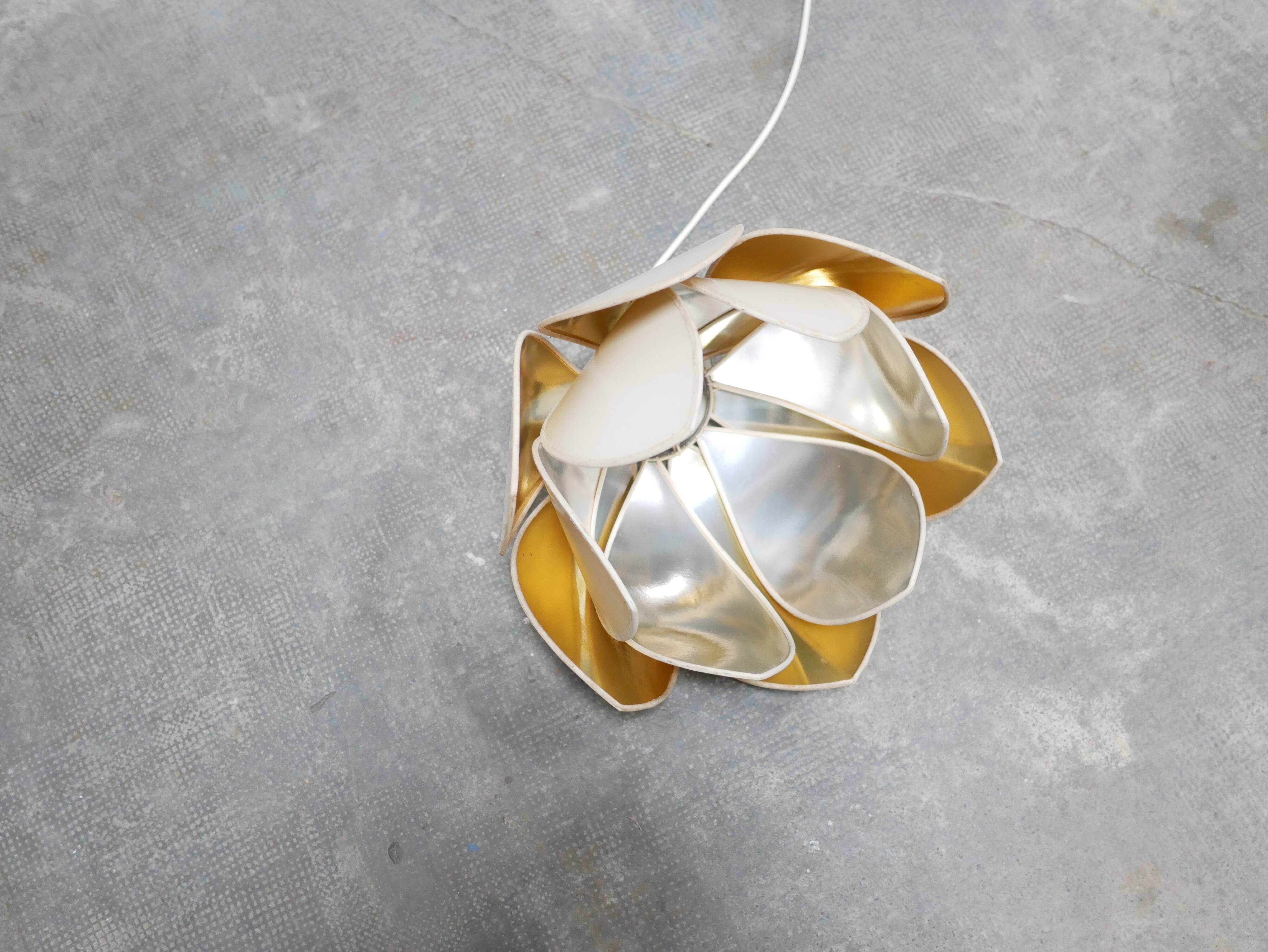 Suspension vintage fleur de lotus