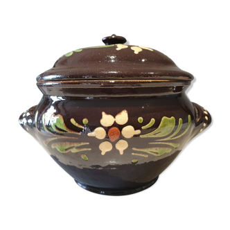 Large glazed terracotta covered pot