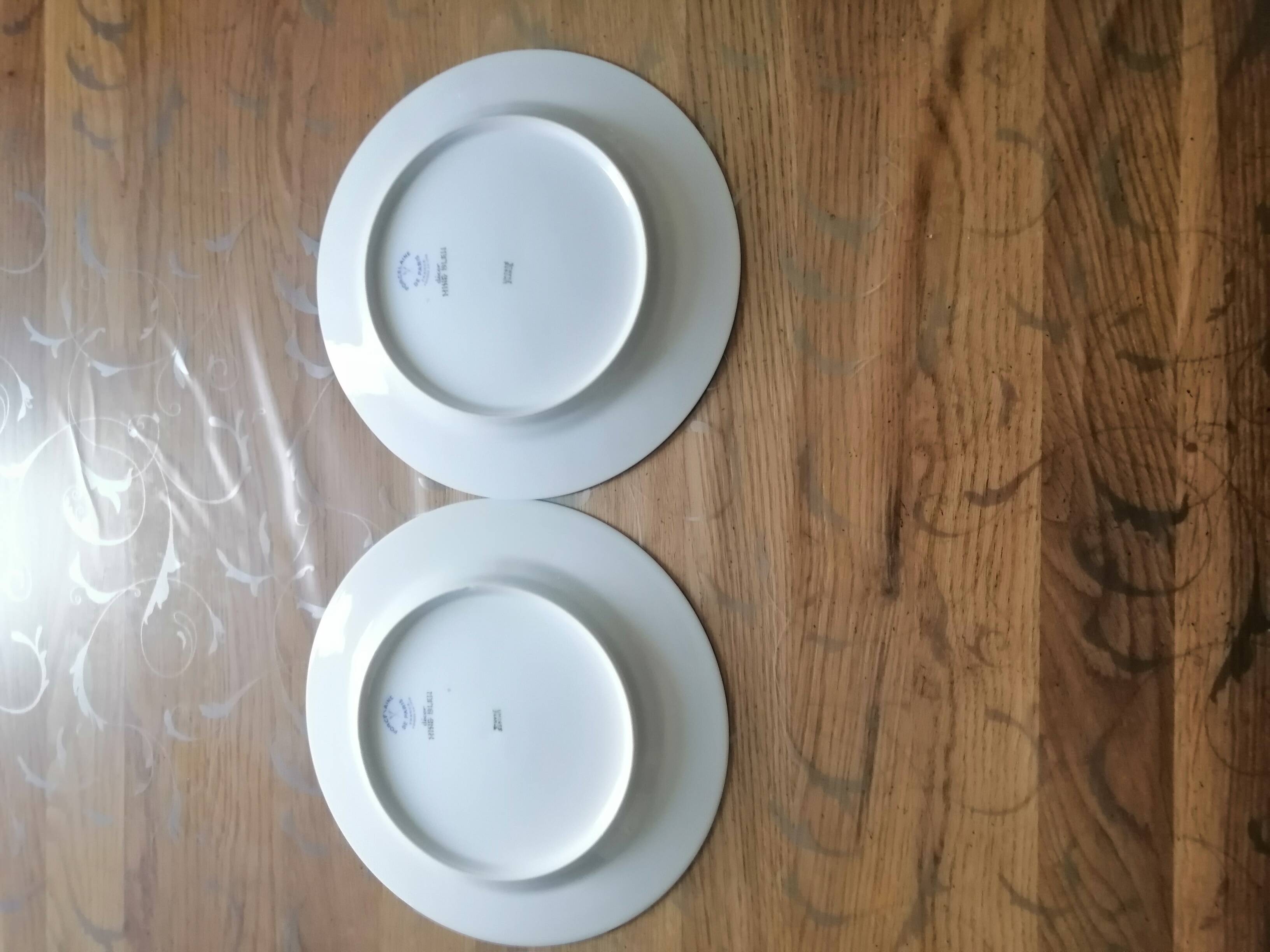 2 elegant porcelain saucers from Paris (MING BLUE model)