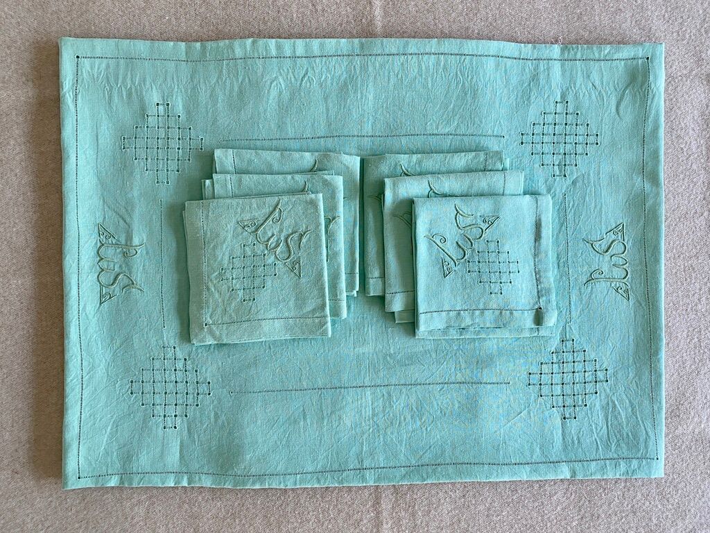 Old tablecloth and its 8 embroidered napkins "la malabar LS" - green - 150x170 cm - linen thread