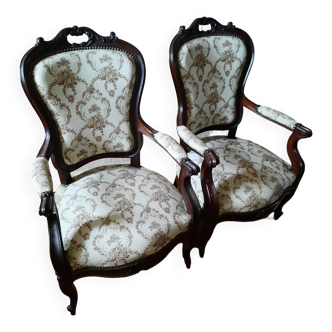 Paire de fauteuils anciens