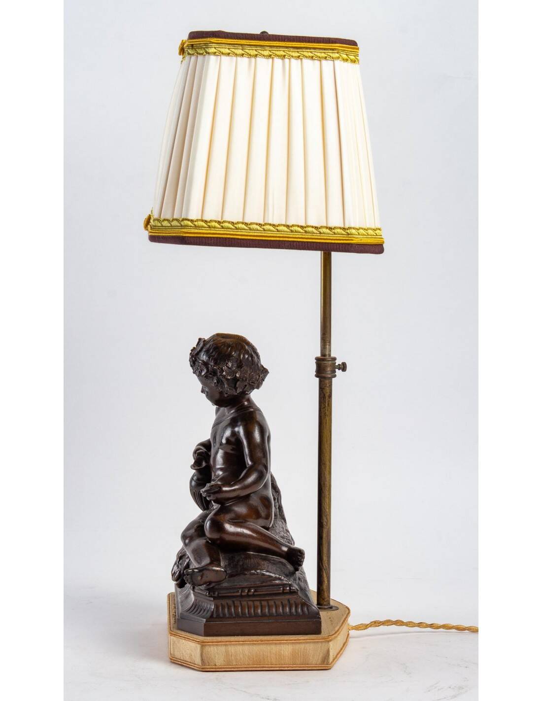 Table lamp, bronze with brown patina, 19th century