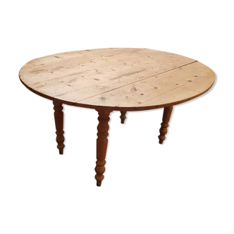 Old English oval pine table