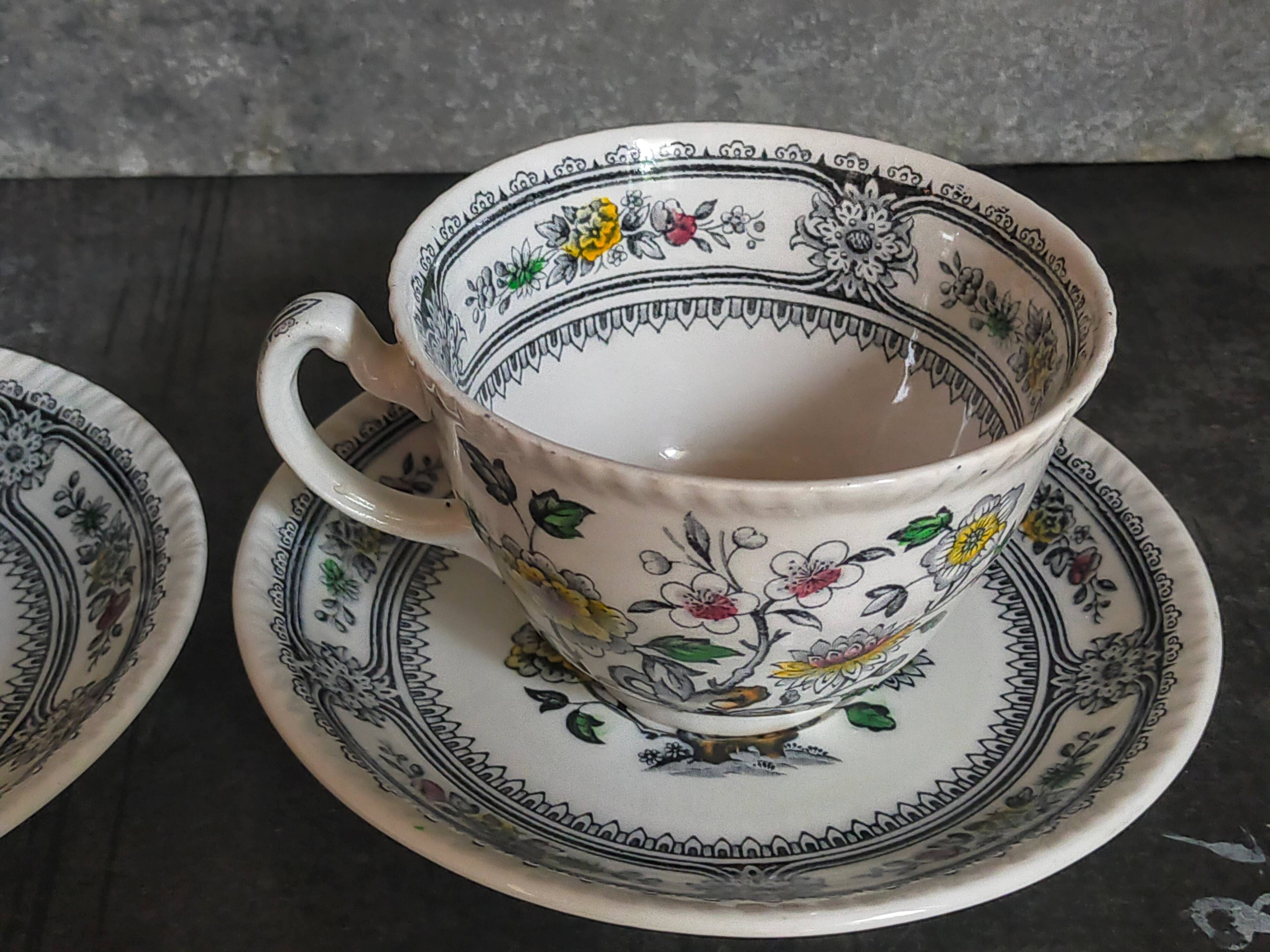 Two vintage wood & sons english lunches "dorset" service