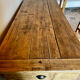 Grande table de ferme rénovée