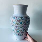 Vase coloré en terre cuite émaillée