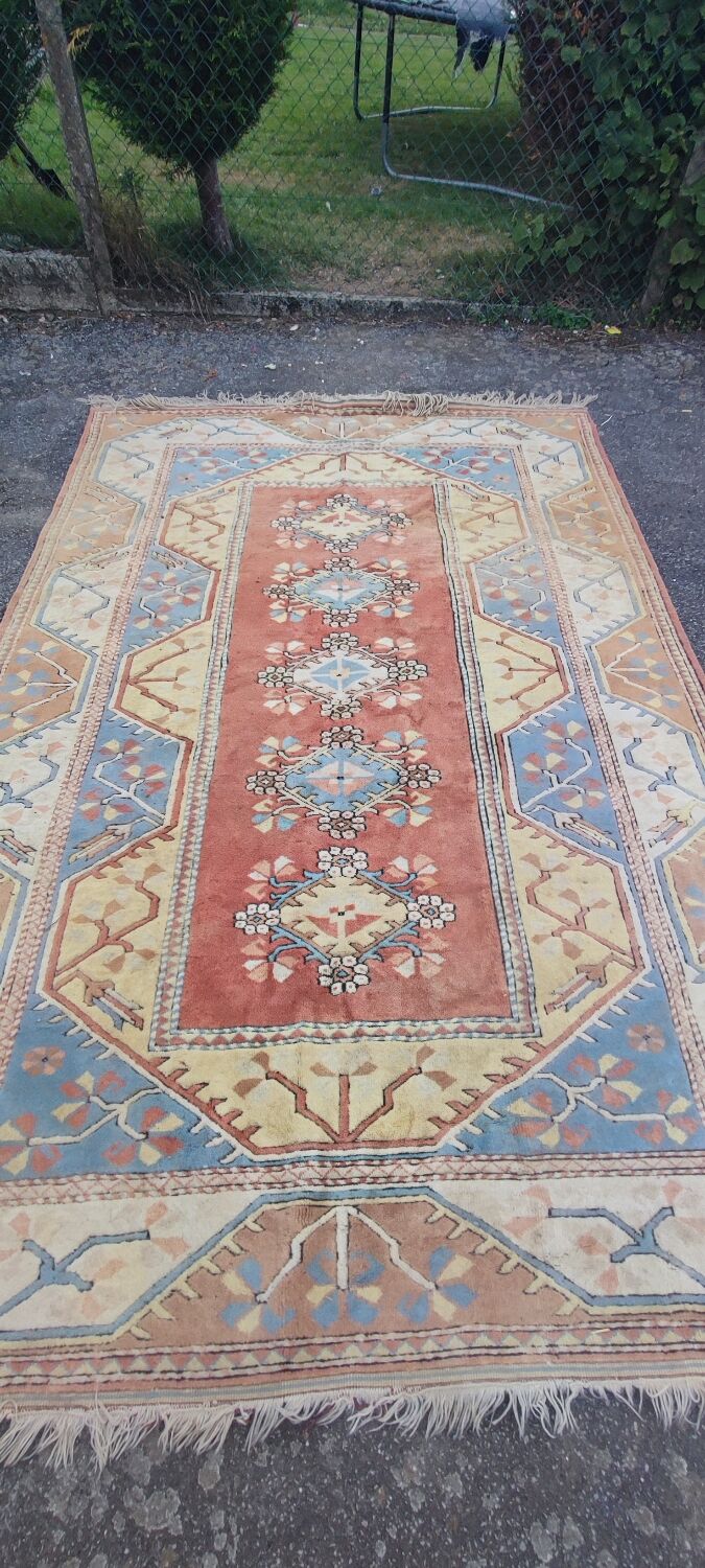 Handmade carpet