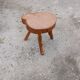 Tabouret Tripode Brutaliste - Bois Massif & Naturel - Esprit Wabi-Sabi