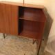 Buffet sur pieds placage de noyer blond