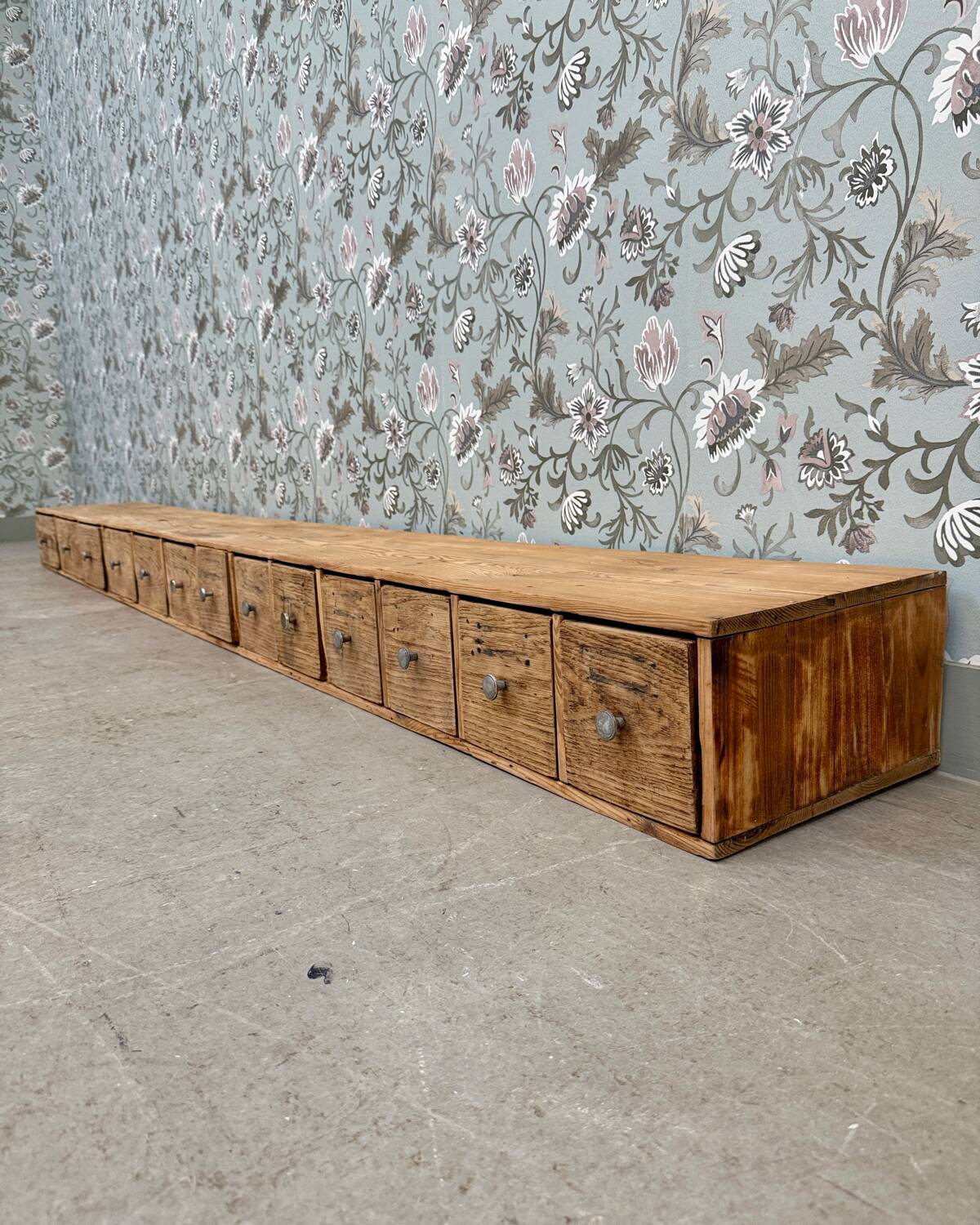 Long craft drawer unit (renovated)