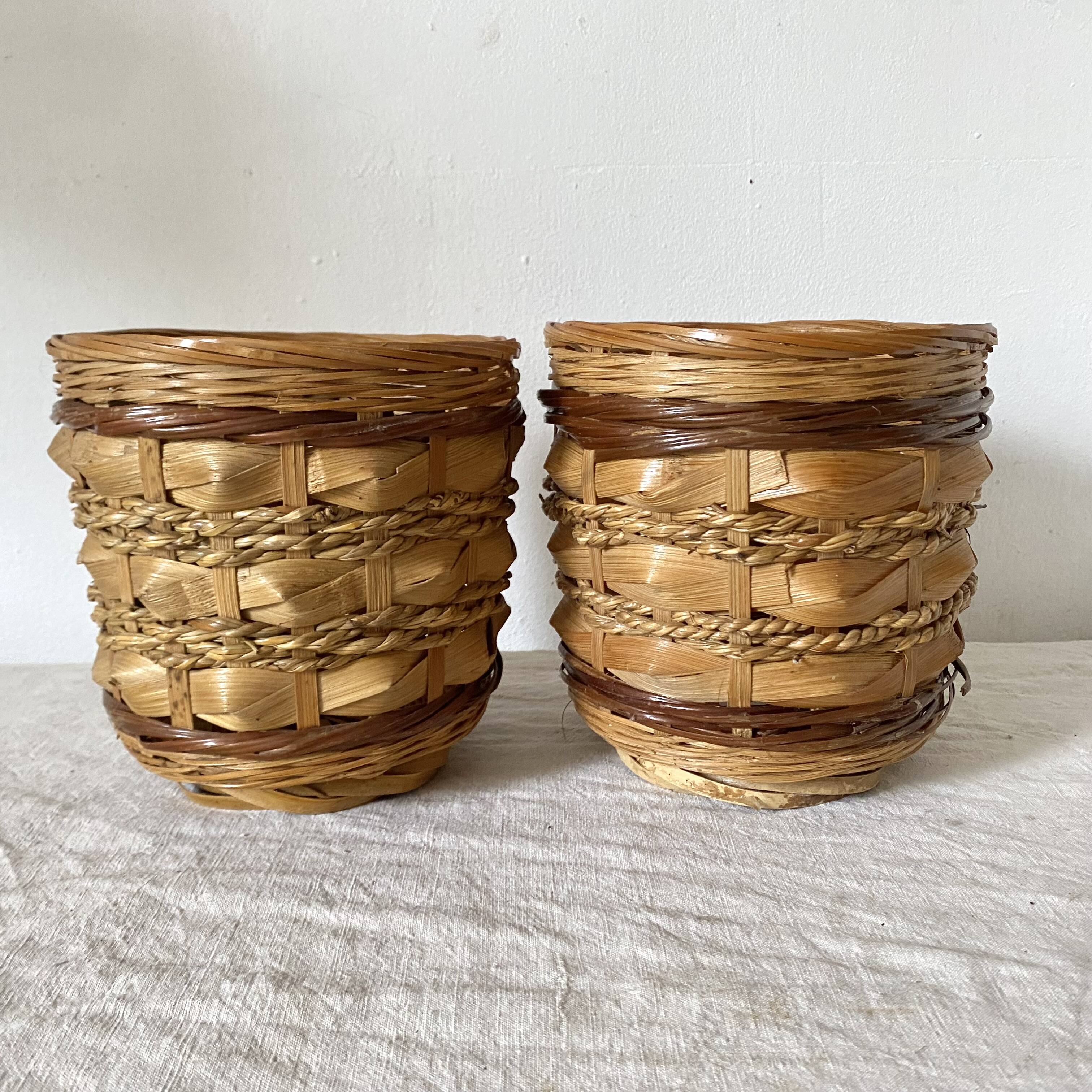 Rattan pot holders