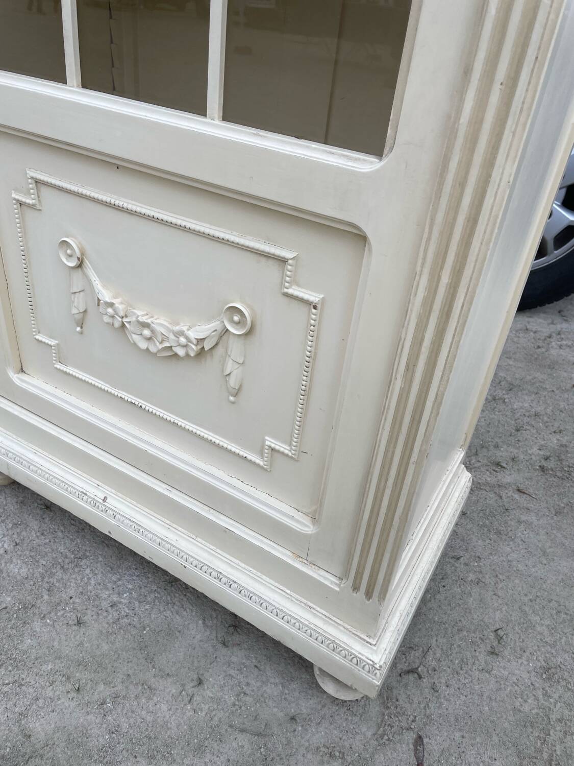 Louis XVI style armoirette