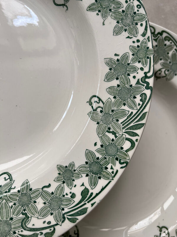 Set de 10 assiettes « Prunelle » Boch La Louvière