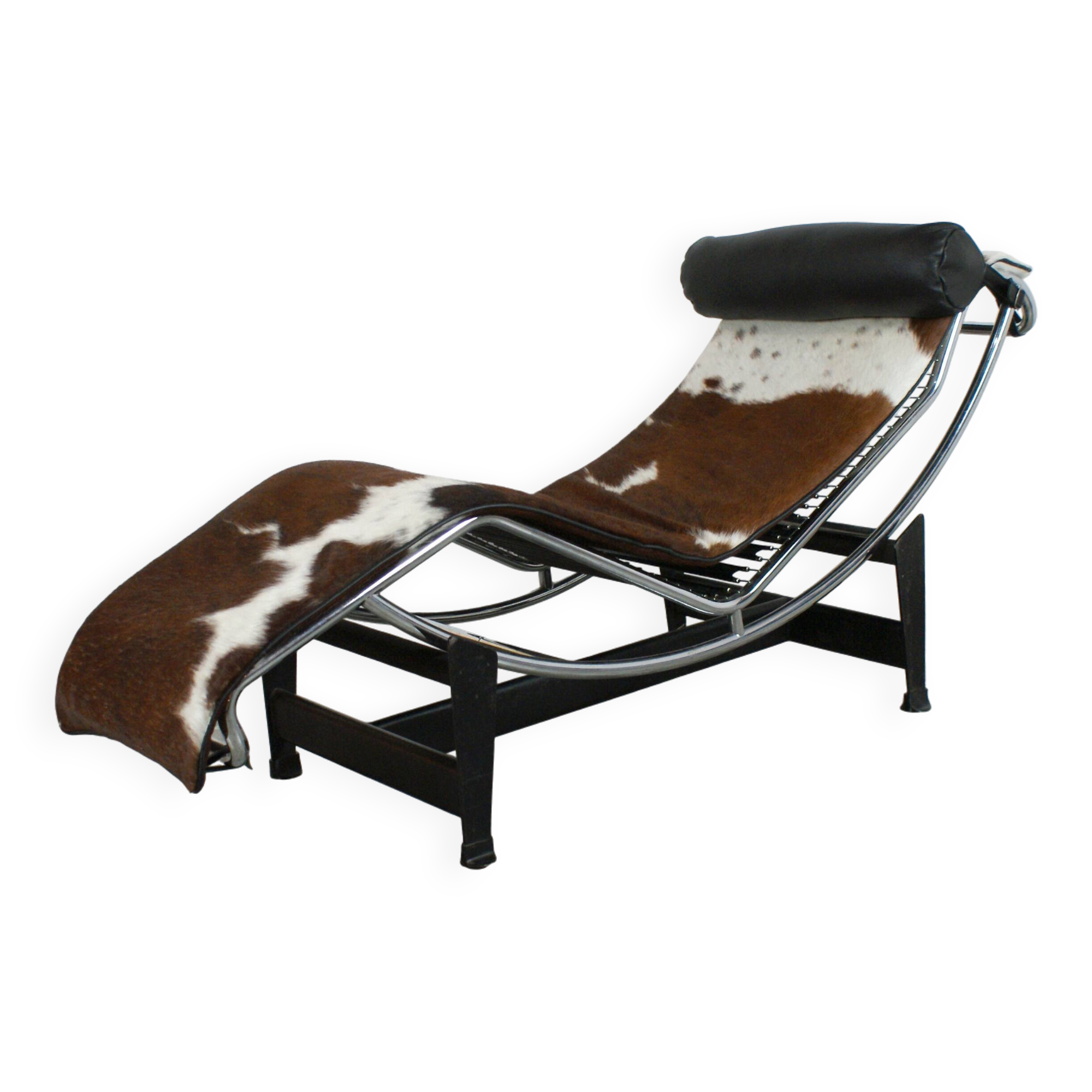 Chaise Longue LC4 by Le Corbusier, Pierre Jeanneret and Charlotte Perriand