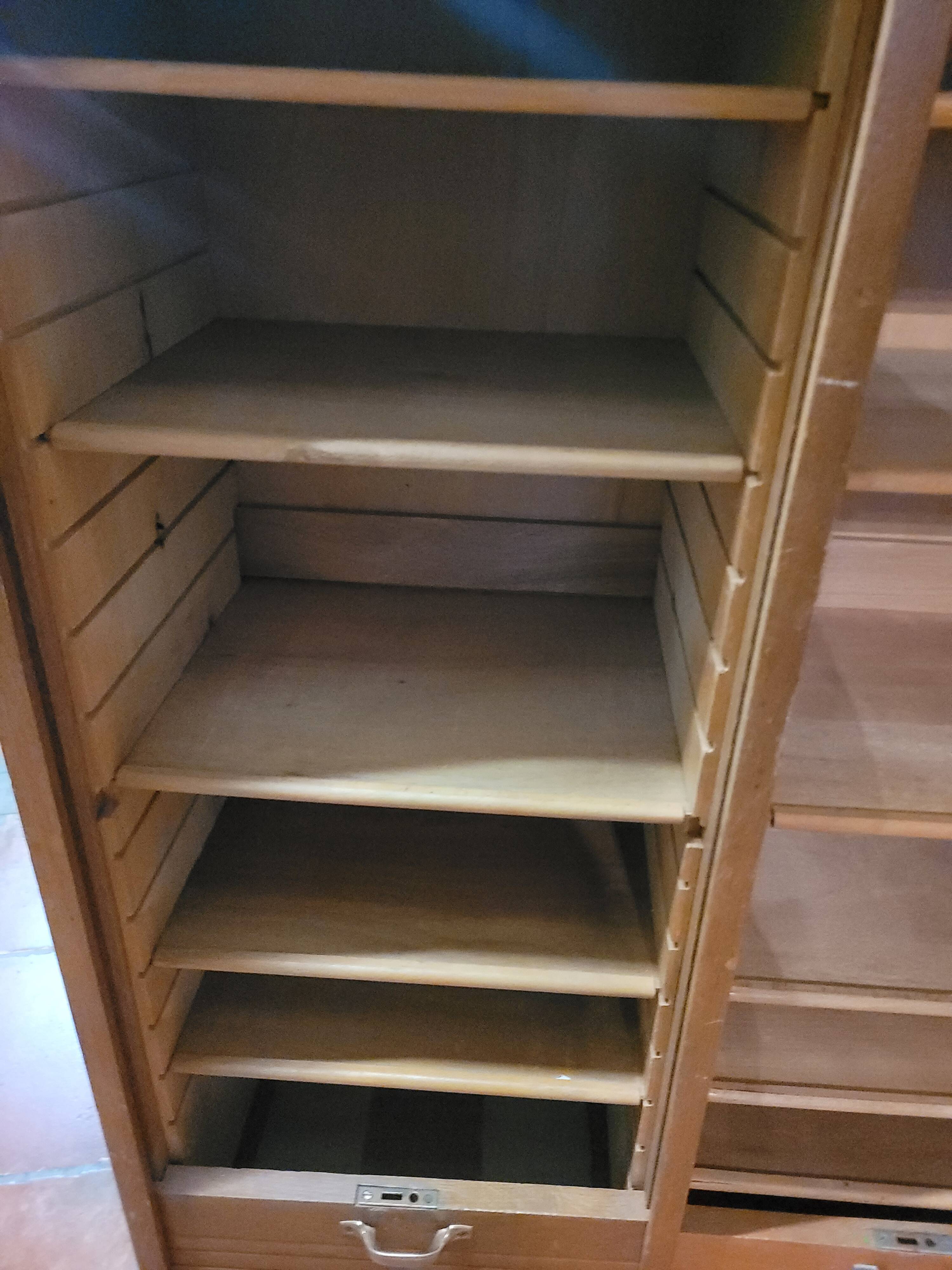 Double binder with curtains