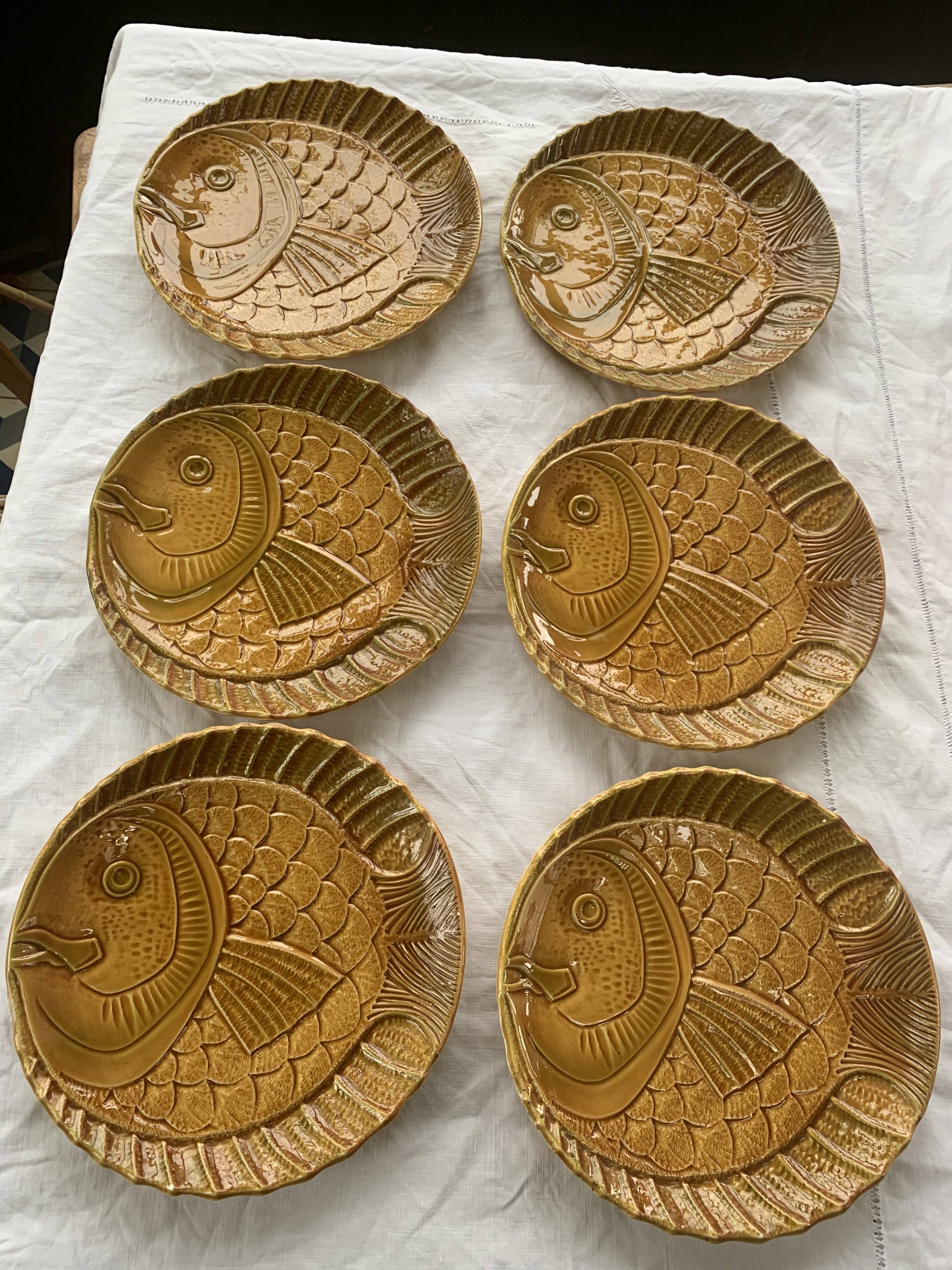 Set of 6 fish plates from the vintage revernay workshops