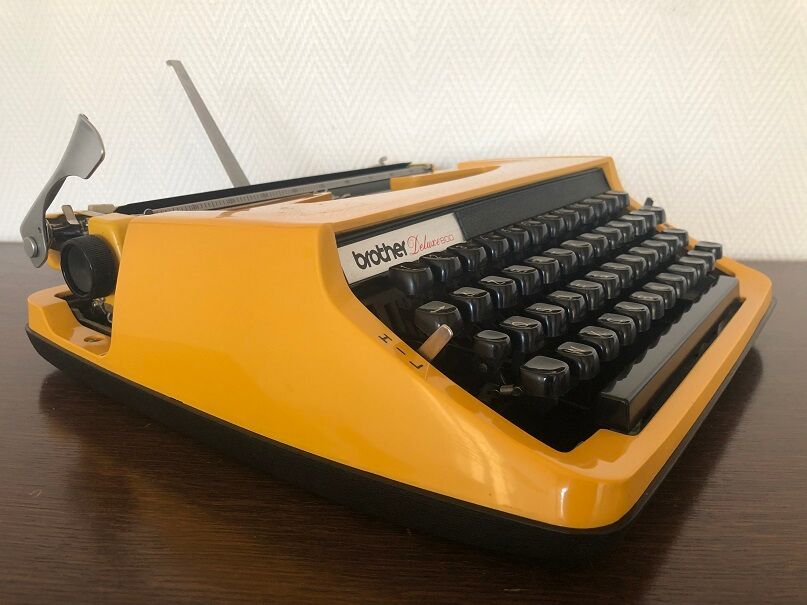 Machine à écrire Brother Deluxe800 vintage 70 + ruban NEUF