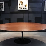 'Tulip' dining table by Eero Saarinen for Knoll Studio