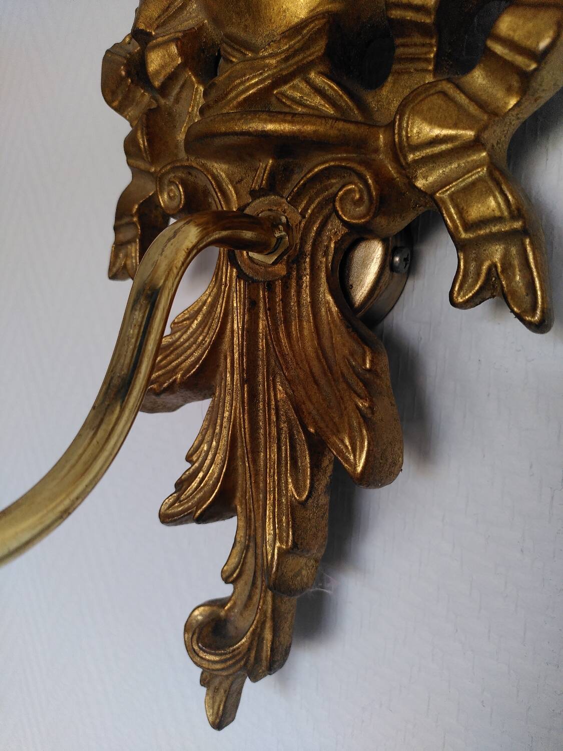 Paire d'appliques en bois doré sculpté, Italie
