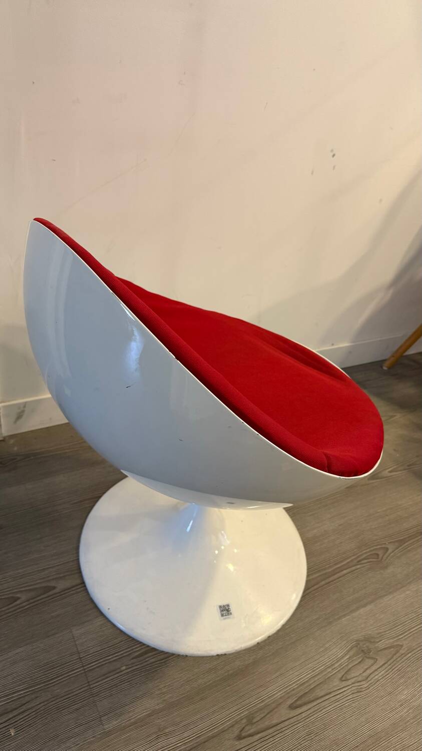 Set of Luna club chairs by Paolo Chiantini - white