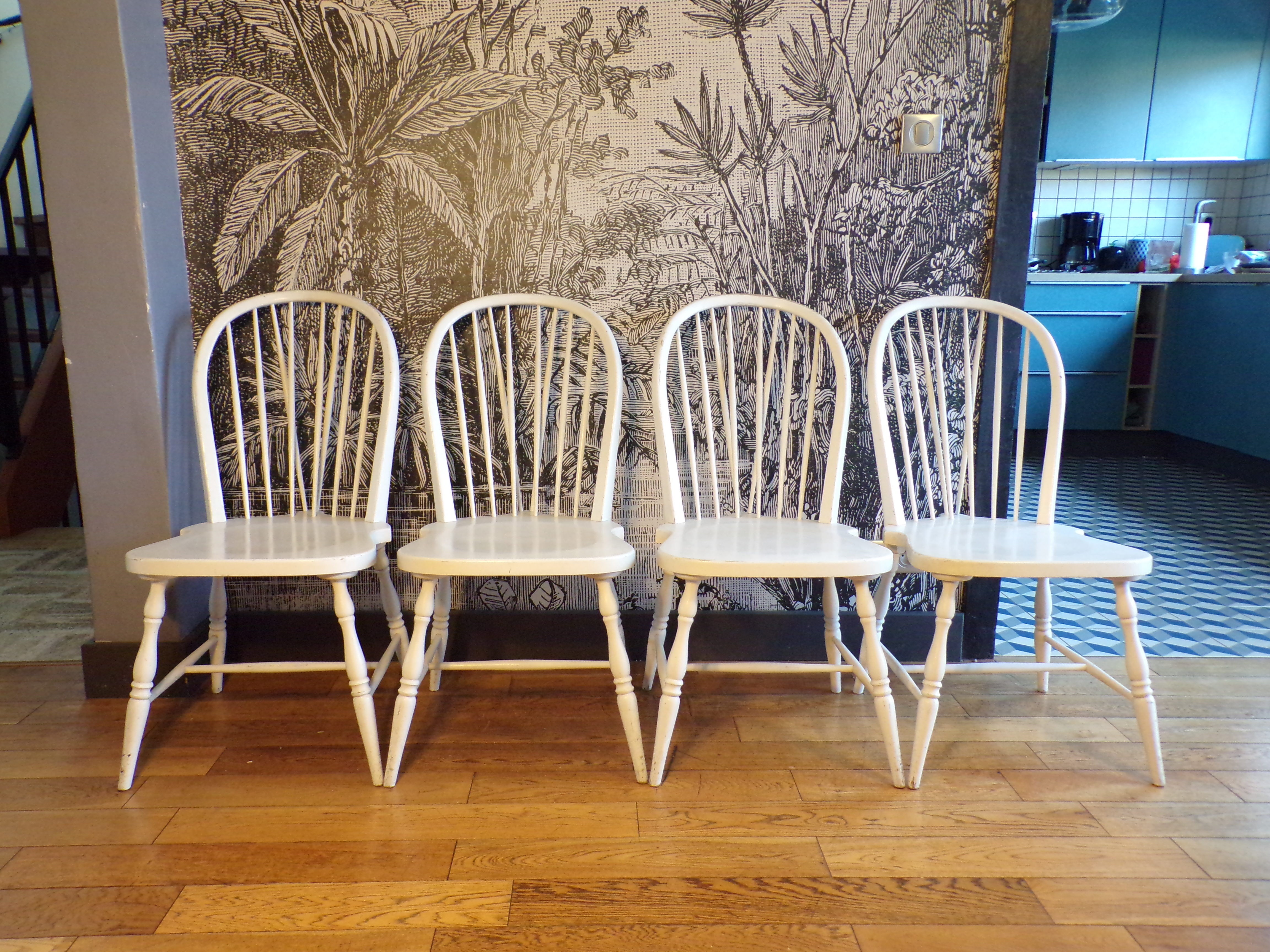 Suite 4 chairs Scandinavian windsor