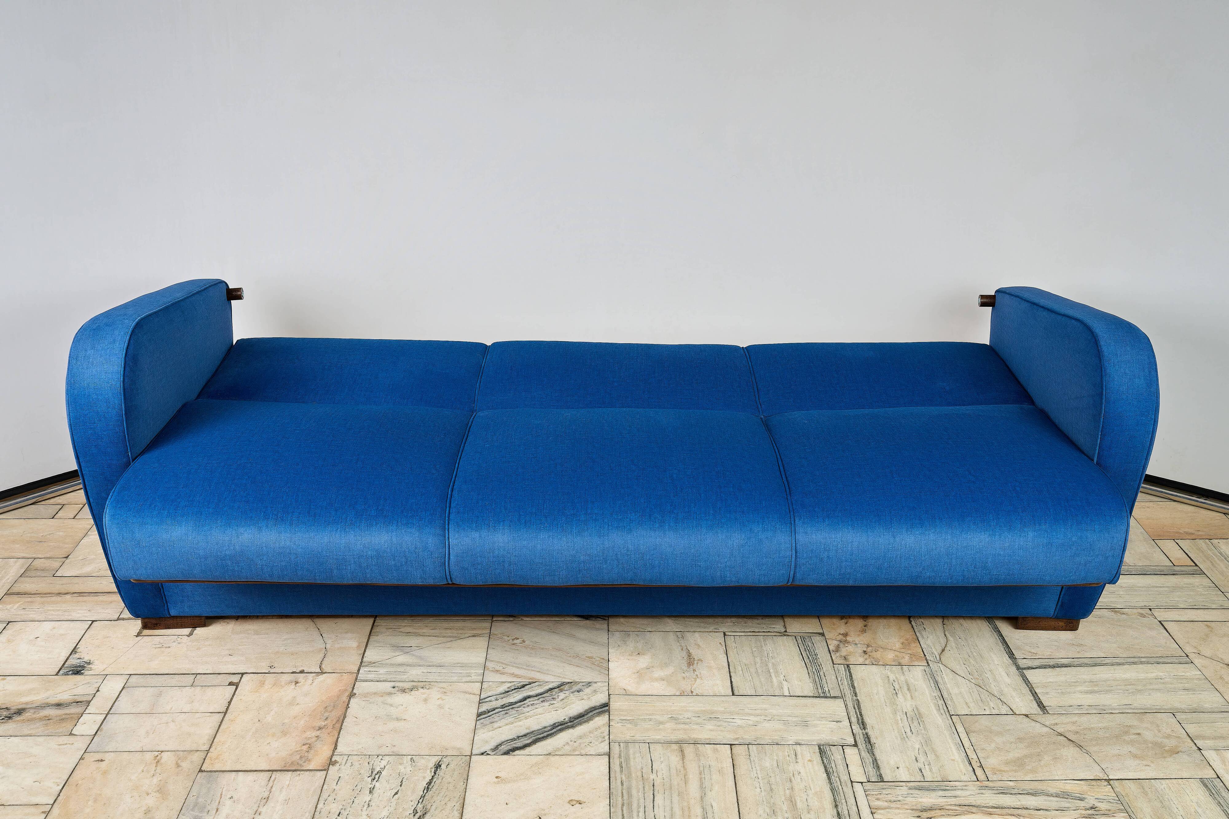 Catalogue art deco sofa H-363 designed by Jindrich Halabala for UP Zavody.