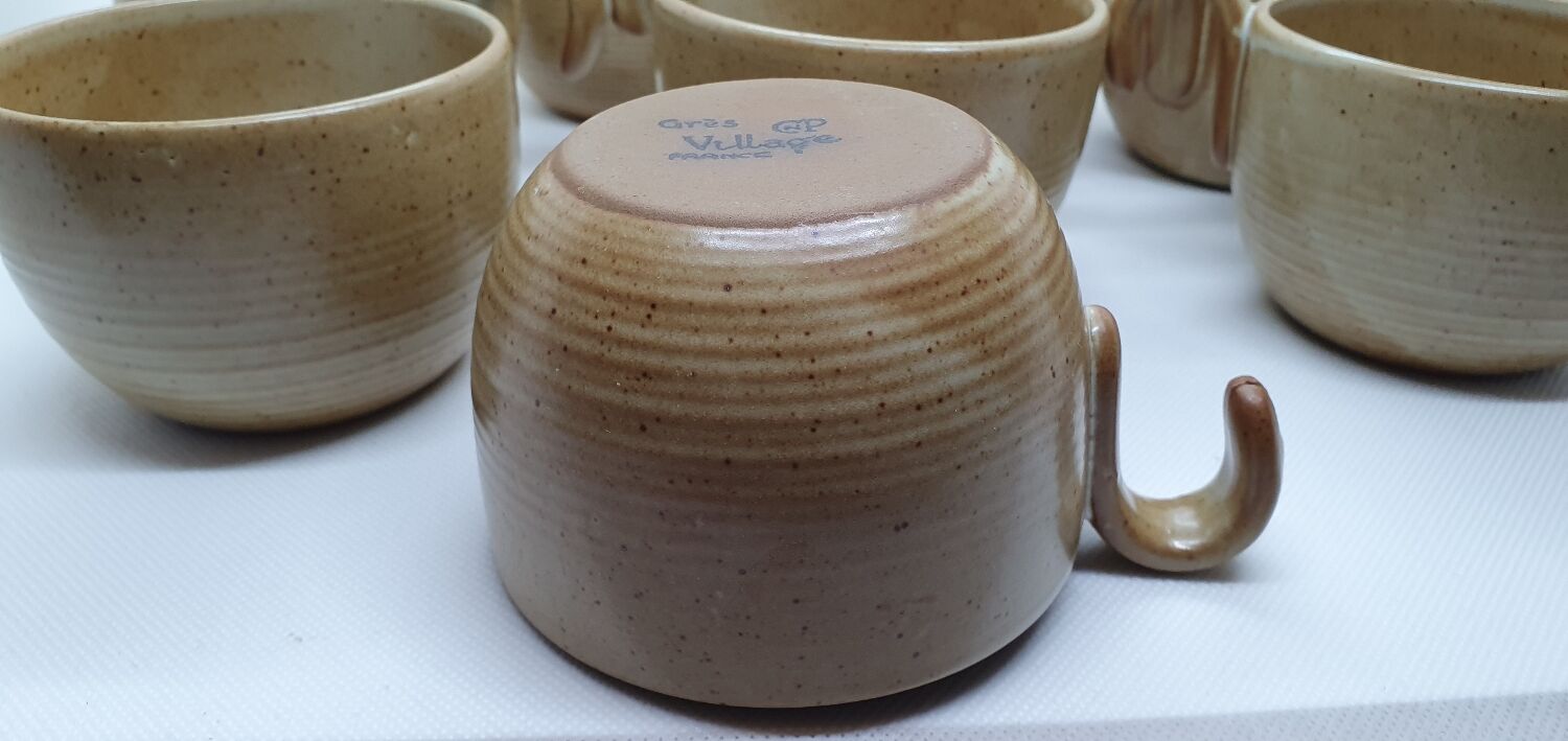 8 cups for cider, sandstone CNP village France