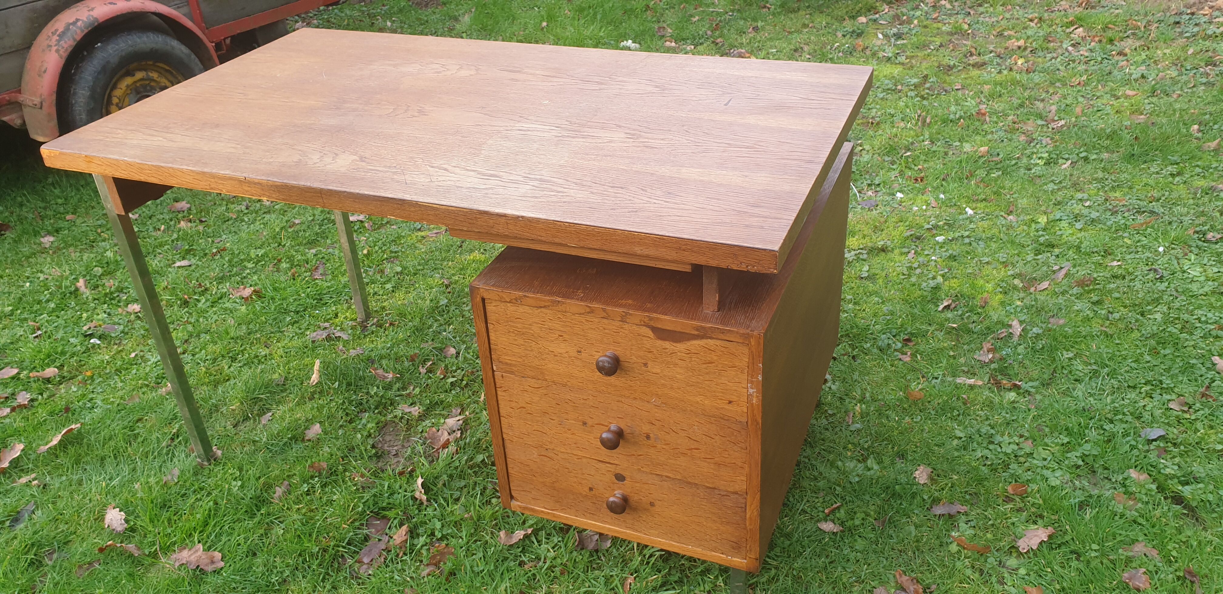 Bureau vintage années 1950
