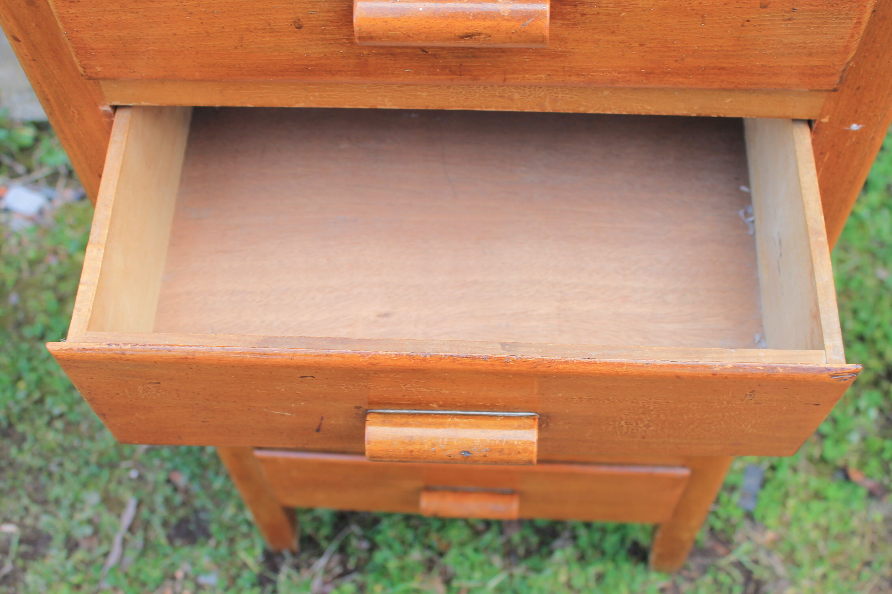 Furniture with drawer, rag