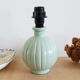Pied de lampe, ancienne bouteille en verre peint
