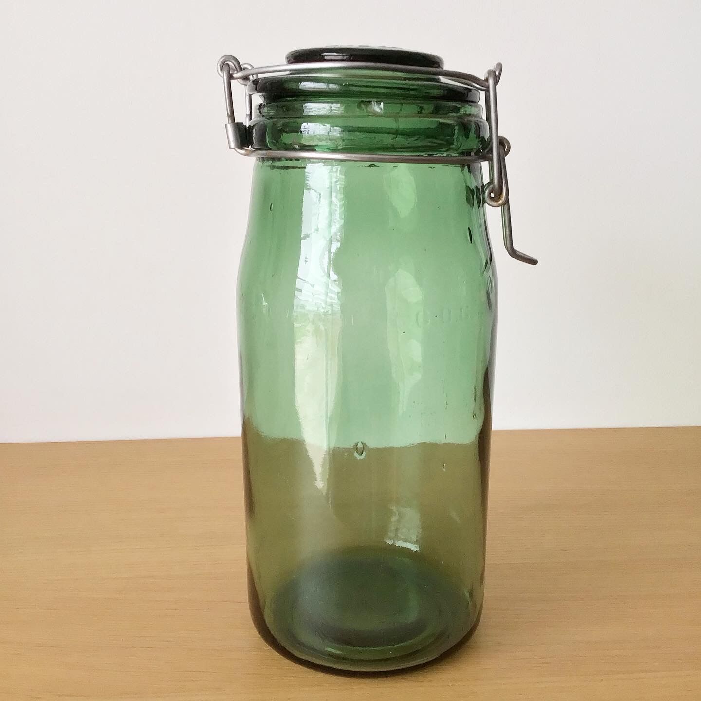 2 vintage jars ideal