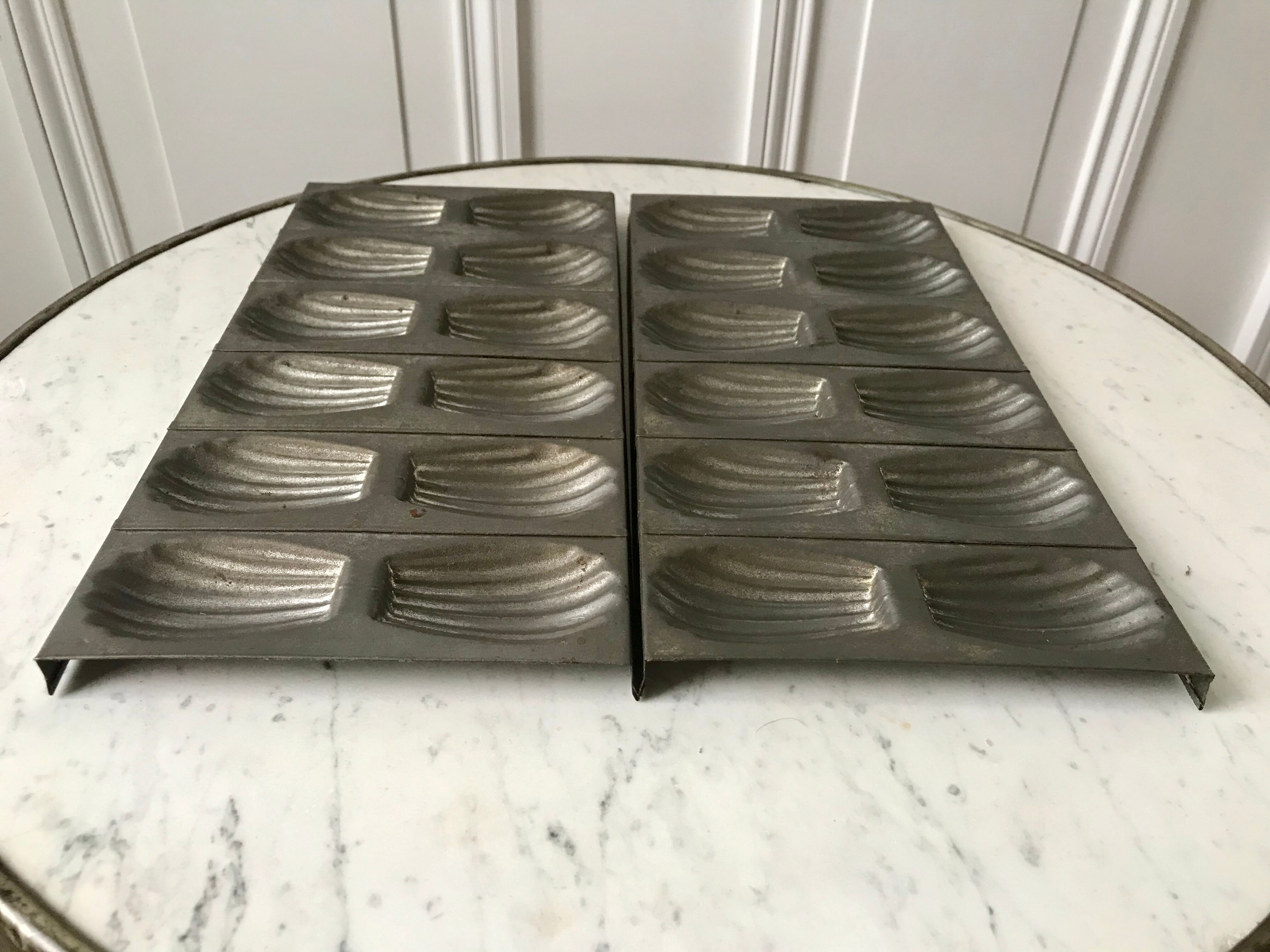 Duo de moules à madeleines anciens début xxème