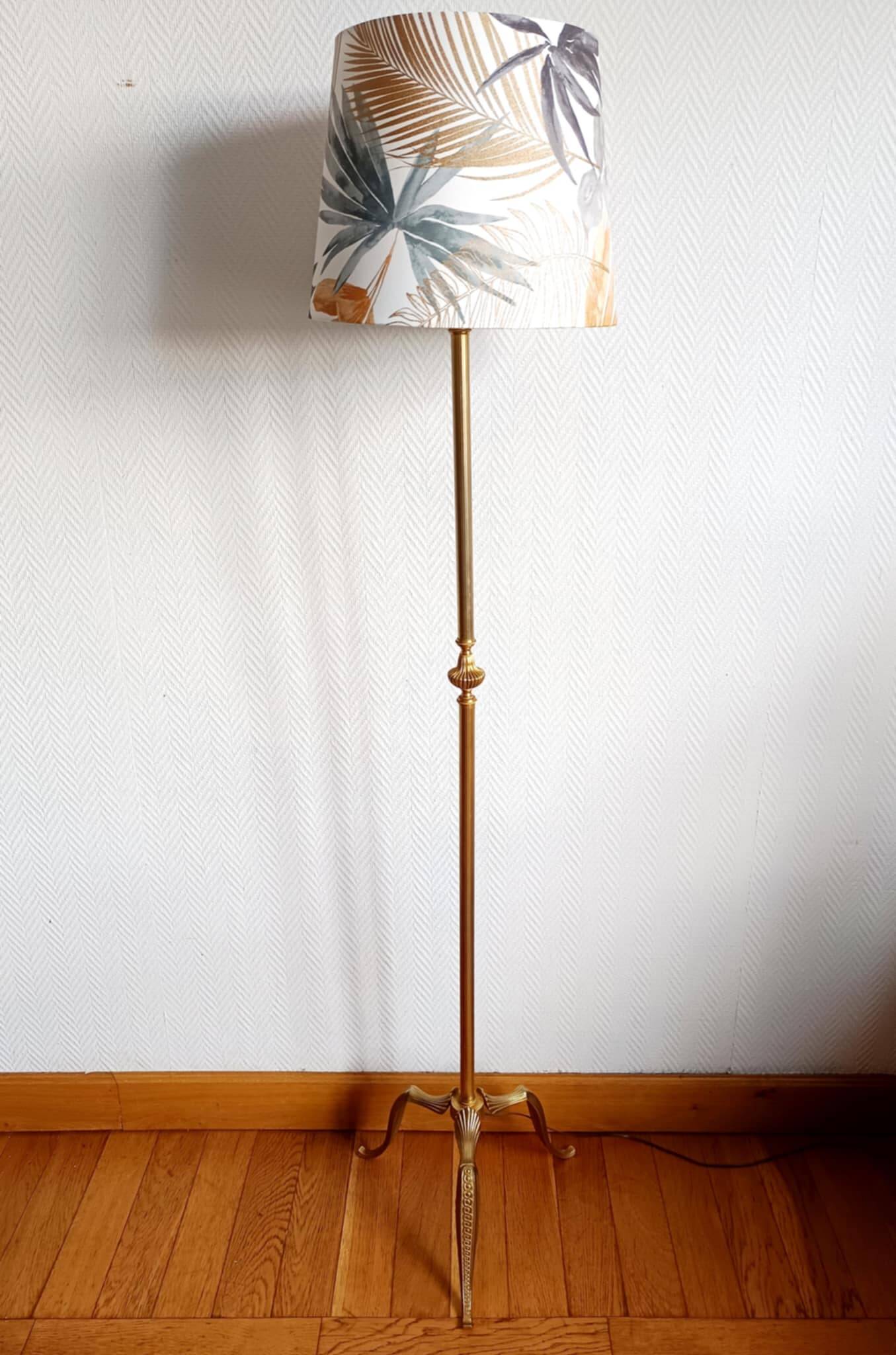 Lampadaire métal doré style Louis XV