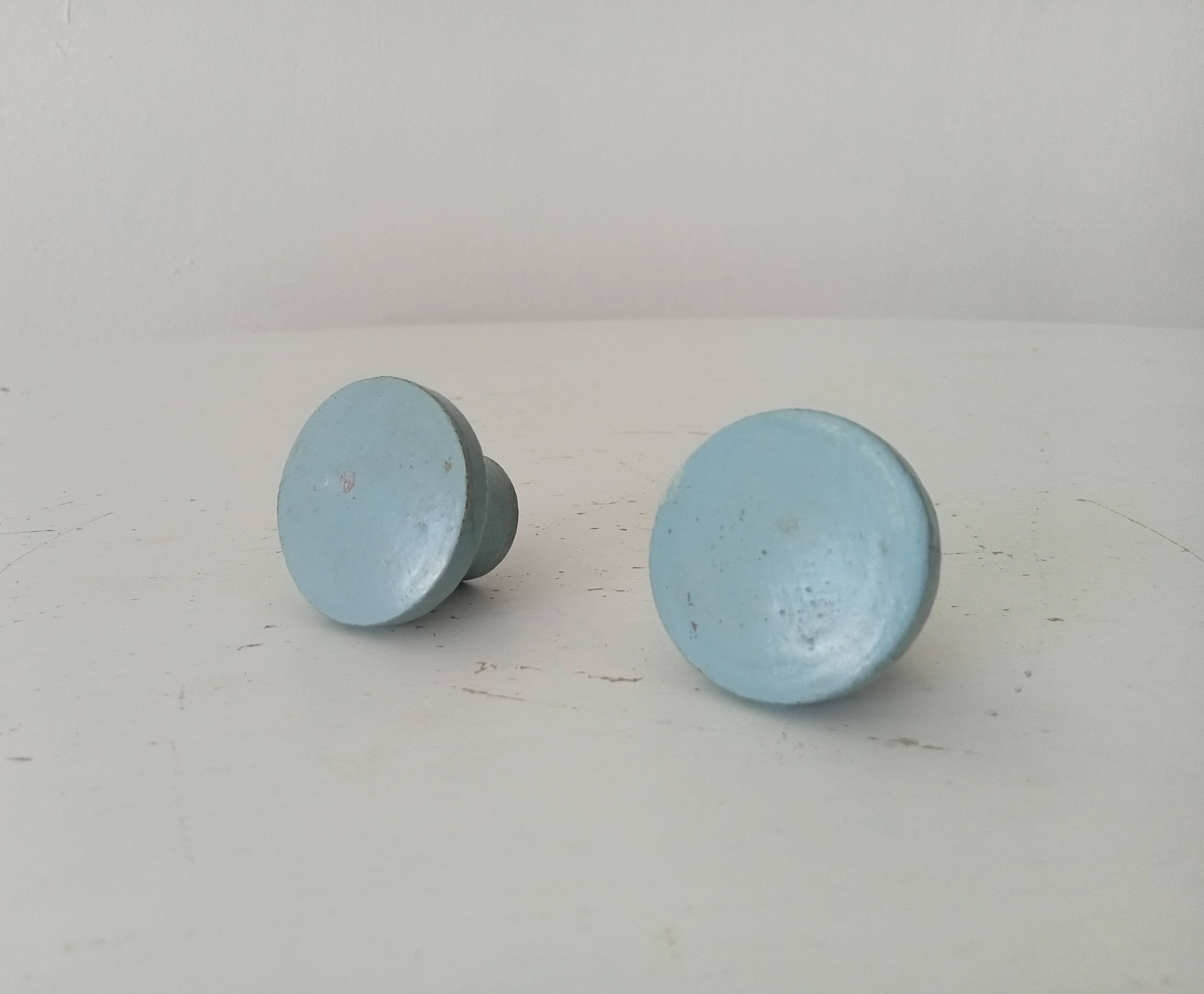 Paire de boutons de meubles vintage en bois
