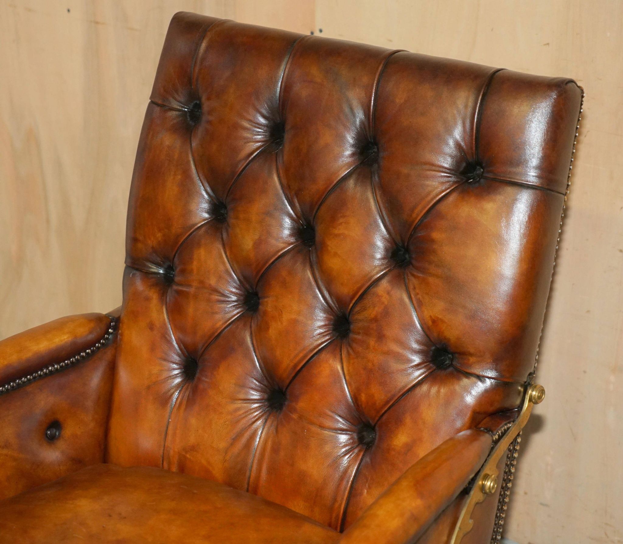 Chesterfield Club Armchair in Hand-Dyed Leather