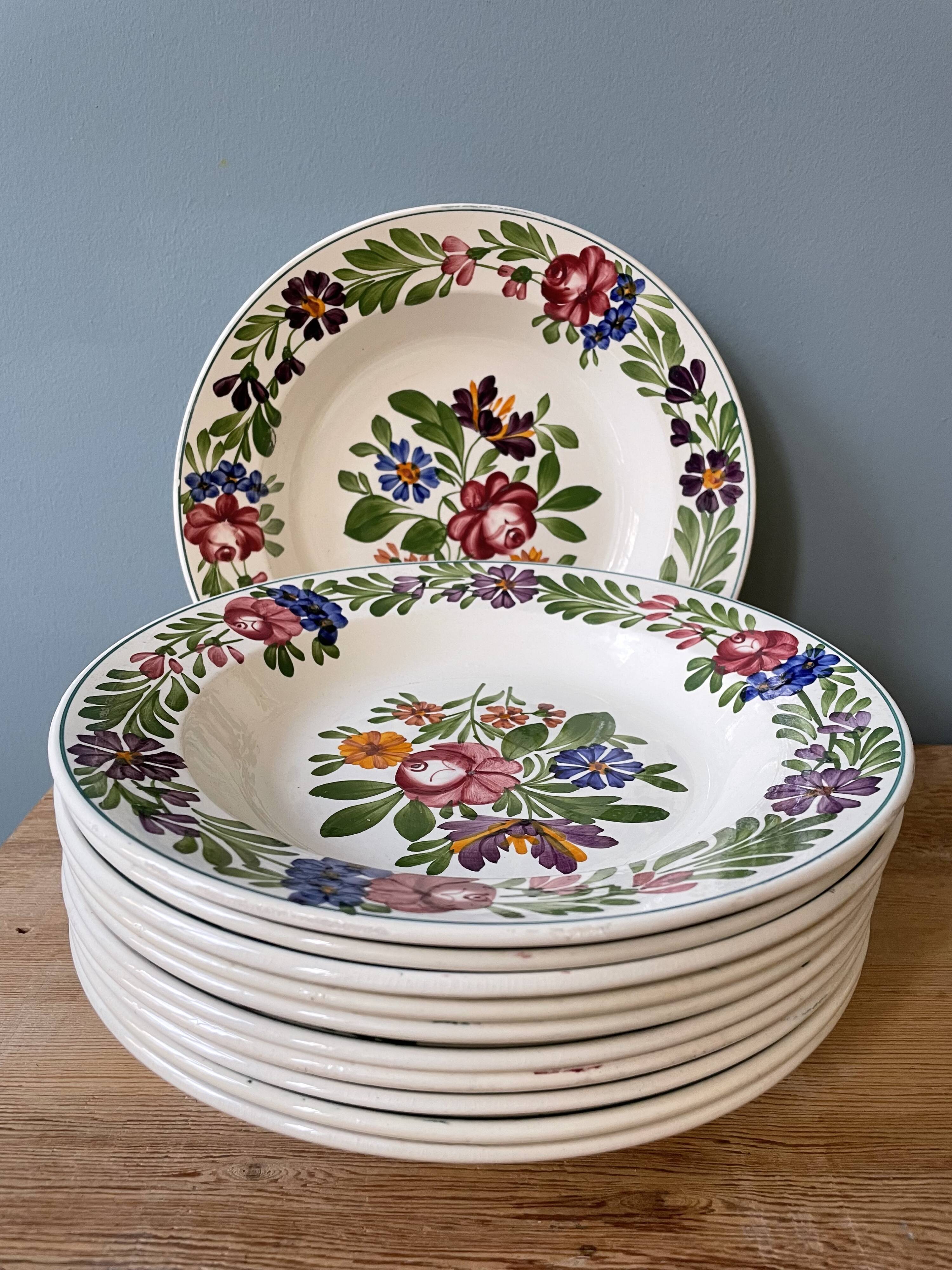 Set of 11 hollow plates in Sarreguemines earthenware, Rusticana model